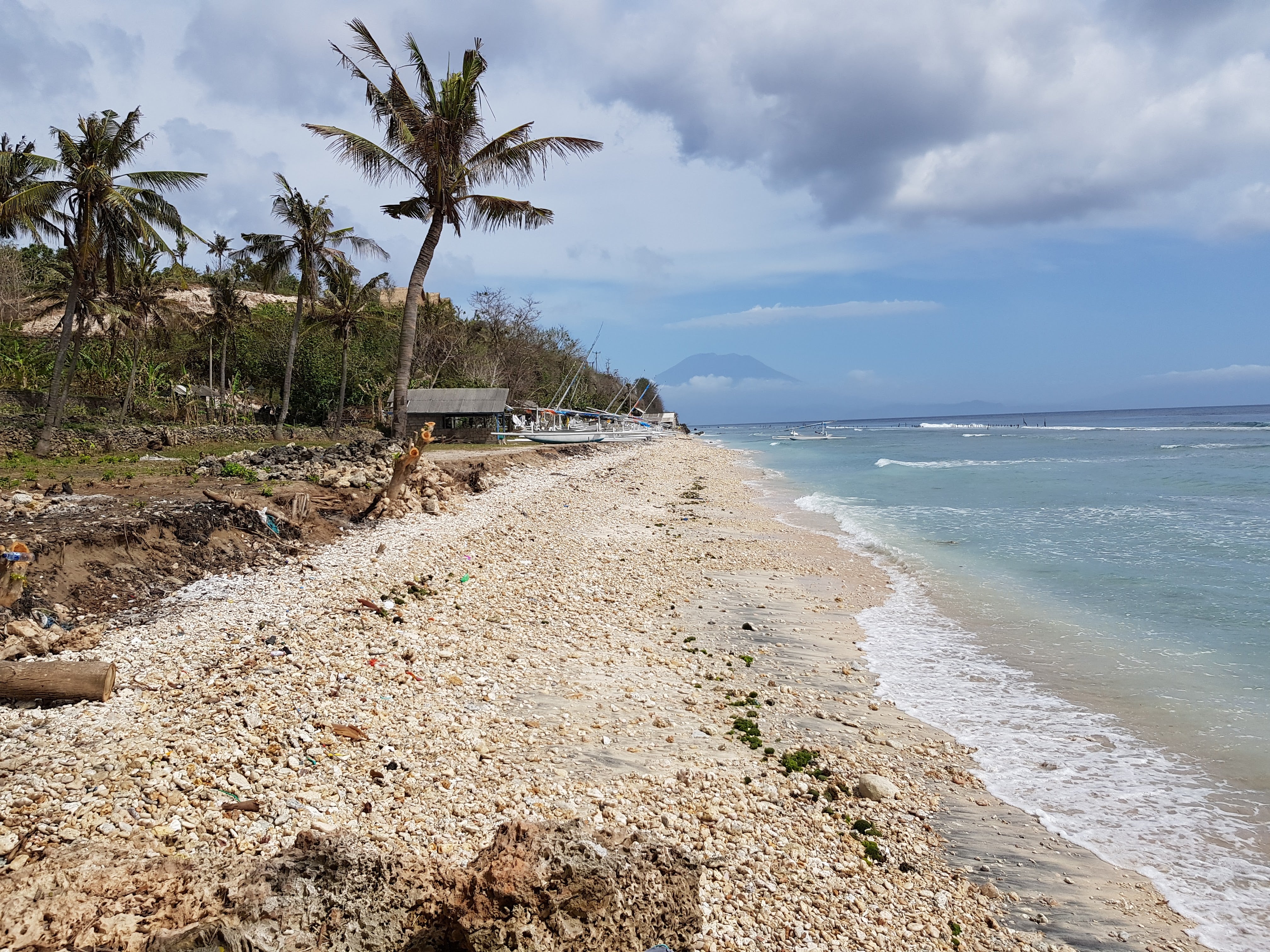 Batumaulapan beachfront Nusa Penida tanah dijual